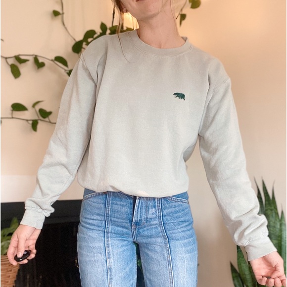 sage green crewneck - Picture 2 of 7